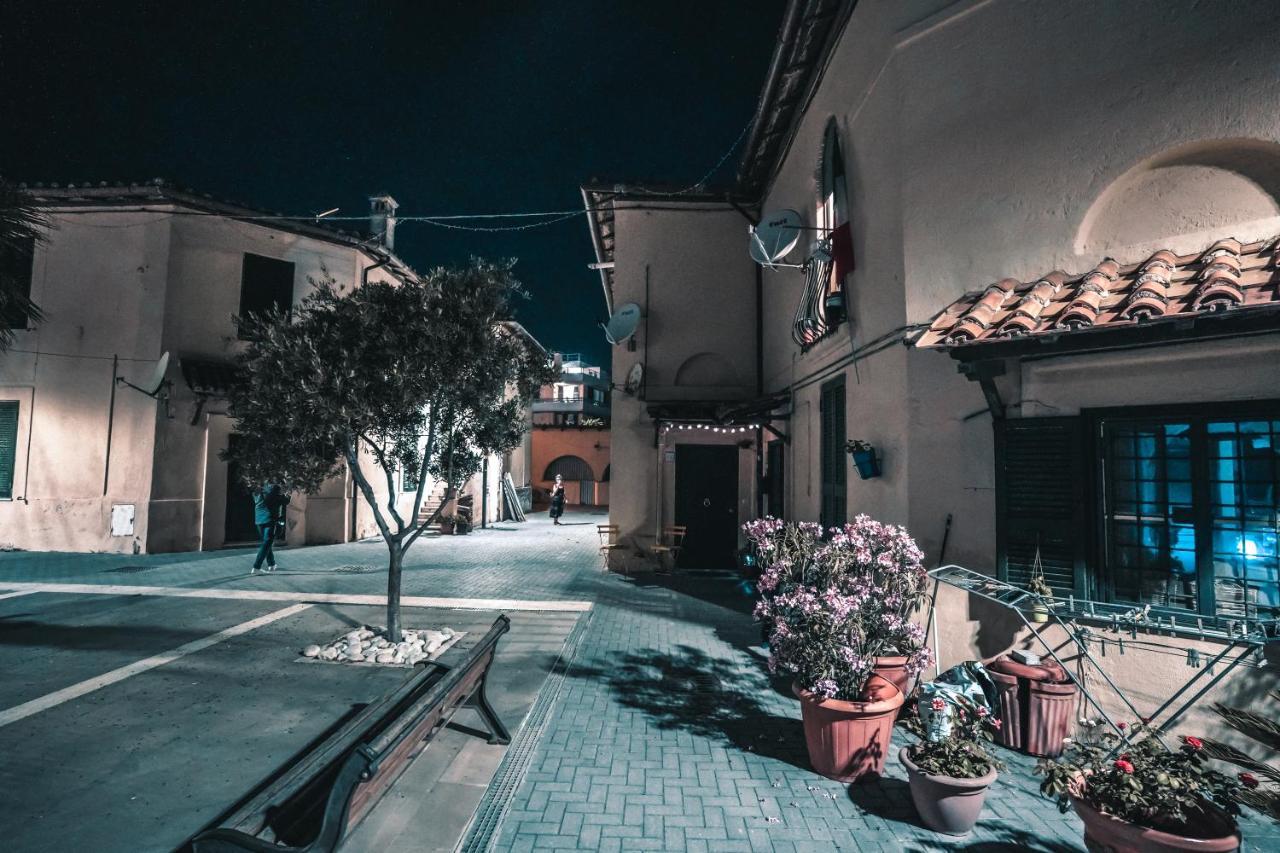 Roma Al Mare! Le Comete Del Borghetto ลิโด ดิ ออสเตีย ภายนอก รูปภาพ
